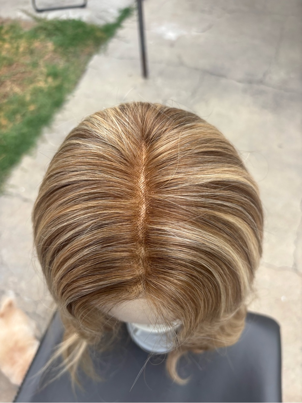 Jon Renau Kim human hair hand tied wig malibu blond 12fs12 & 5piece hair carekit - Picture 5 of 16